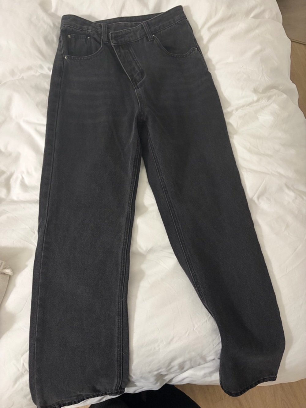 Classic Black Straight-Leg Jeans